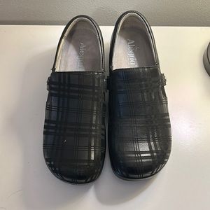 Women 40 Alegria shoes